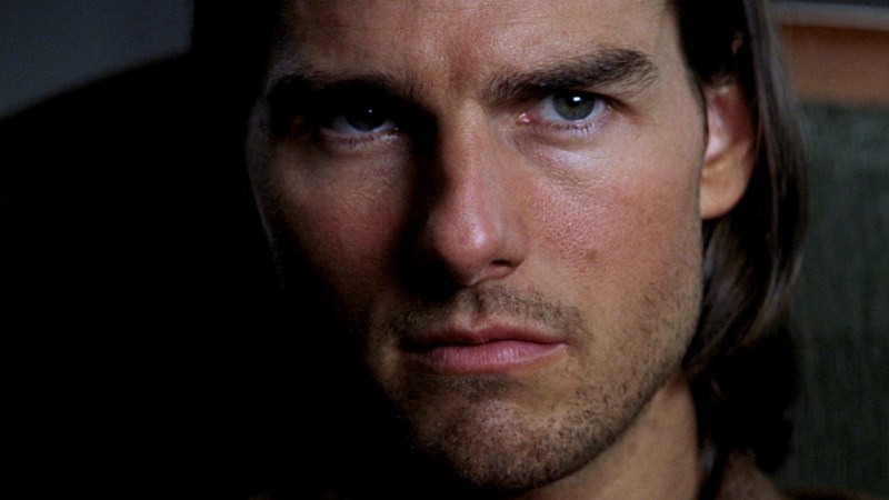 Tom Cruise interpretando a Frank T.J. Mackey en la película Magnolia