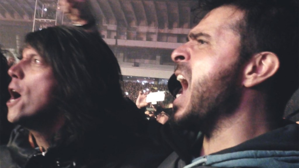 Escena de la serie web Todo el mundo lo hace, con Diego Camargo y Patxo Escobar