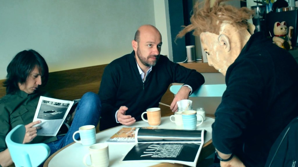 Todo el mundo lo hace, un still del segundo capítulo