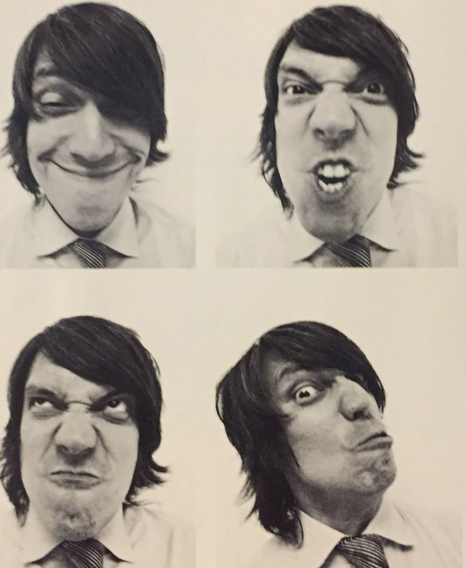 Patxo Escobar y sus muecas terroríficas